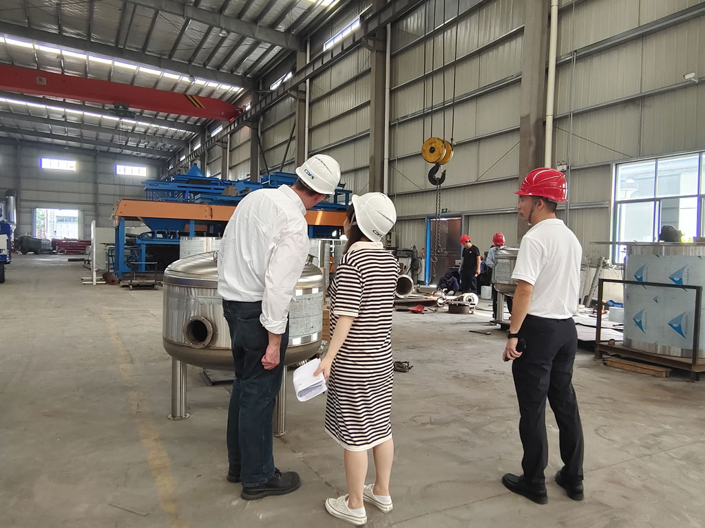 國外客戶考察多靈 國外客戶考察多靈